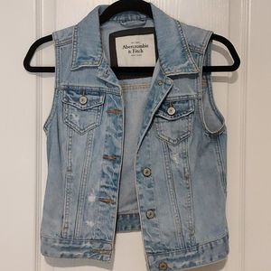 Abercrombie & Fitch Small Jean Vest